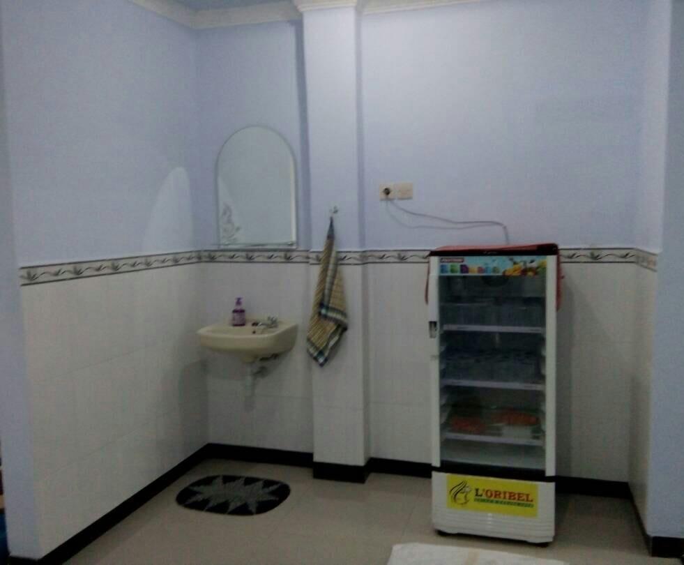 Rembulan Guest House Jombang Esterno foto